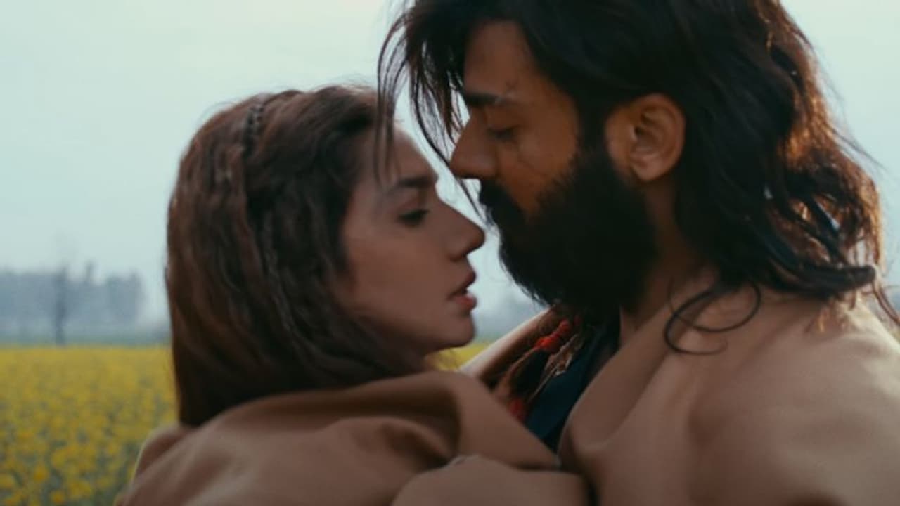 पाकिस्तान की सबसे महंगी फिल्म का ट्रेलर आते ही वायरल, लोग बोले ऐसा तो कभी बॉलीवुड में भी नहीं देखा