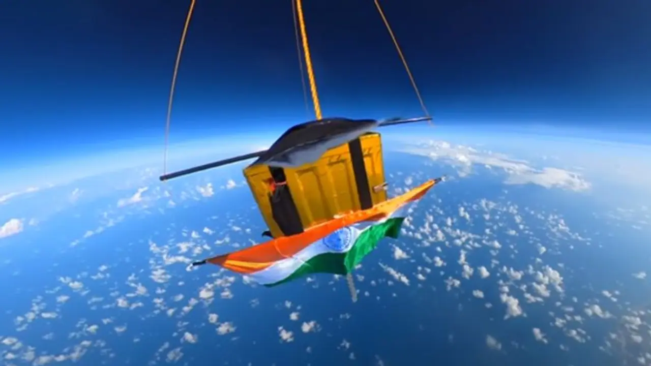 Indian tricolour unfurled 30 kilometres above the earth; watch video Indian tricolour unfurled 30 kilometres above the earth; watch video