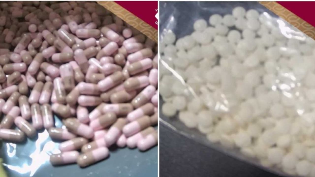 കുട്ടികളുടെ കളിപ്പാട്ടങ്ങള്ക്കുള്ളിലും മയക്കുമരുന്ന്; കസ്റ്റംസ് പിടികൂടിയത് 849 ലഹരി ഗുളികകള് കുട്ടികളുടെ കളിപ്പാട്ടങ്ങള്ക്കുള്ളിലും മയക്കുമരുന്ന്; കസ്റ്റംസ് പിടികൂടിയത് 849 ലഹരി ഗുളികകള്