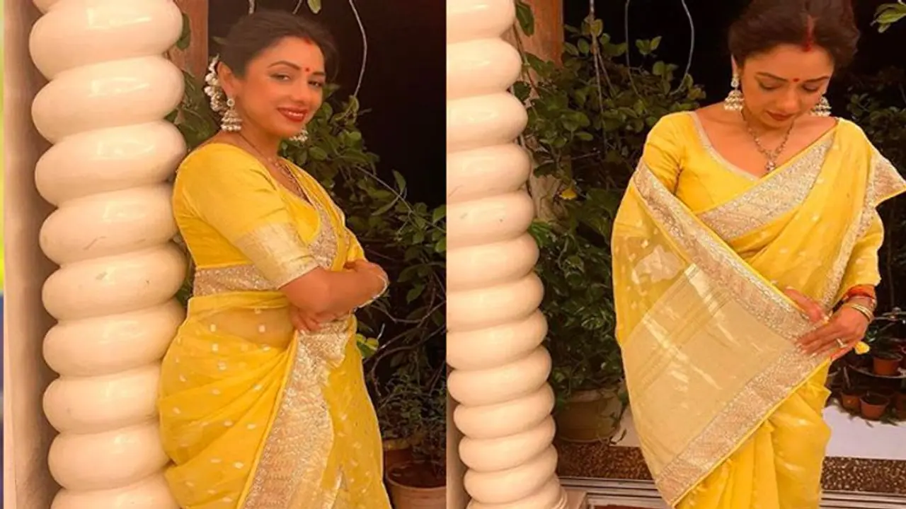 अक्षय कुमार ने अनुपमा फेम रूपाली गांगुली को दी डिजाइनर साड़ी, एक्ट्रेस ने रक्षाबंधन गिफ्ट की शेयर की तस्वीरें अक्षय कुमार ने अनुपमा फेम रूपाली गांगुली को दी डिजाइनर साड़ी, एक्ट्रेस ने रक्षाबंधन गिफ्ट की शेयर की तस्वीरें