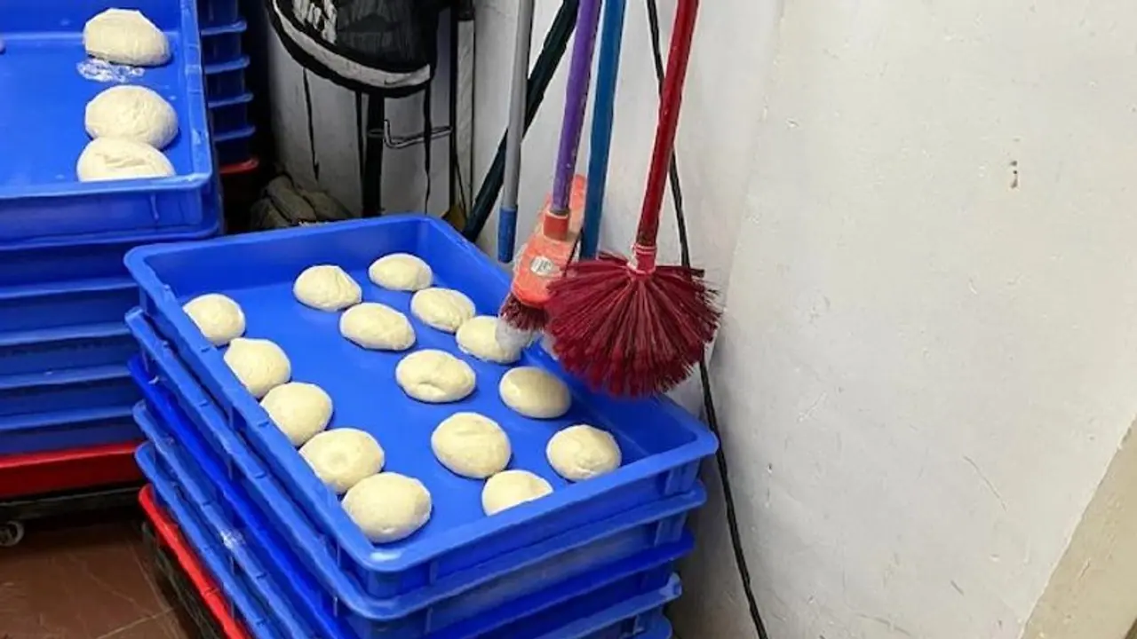 FSSAI issues spot memo to food business operators over 'unhygienic' practices after Domino's viral pic