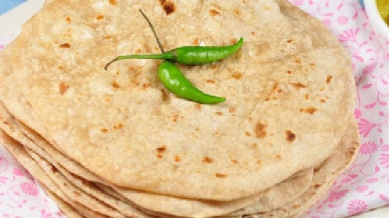 Easy Breakfast : രാത്രിയിലെ ചപ്പാത്തി ബാക്കിയുണ്ടോ? ഇതുവച്ച് എളുപ്പത്തില്‍ ബ്രേക്ക്ഫാസ്റ്റ് തയ്യാറാക്കാം...