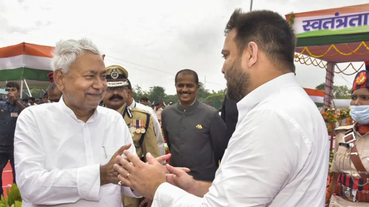  नीतीश तेजस्वी ने जीता विश्वास मत:  160 विधायकों ने किया चाचा भतीजे की सरकार का समर्थन