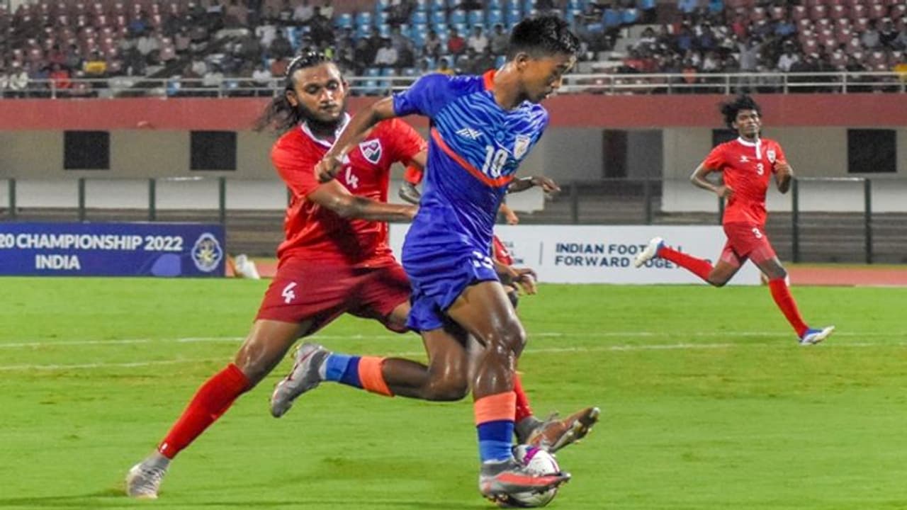 ঘোর সংকটে ভারতীয় ফুটবল, এআইএফএফকে ব্যান করল ফিফা 