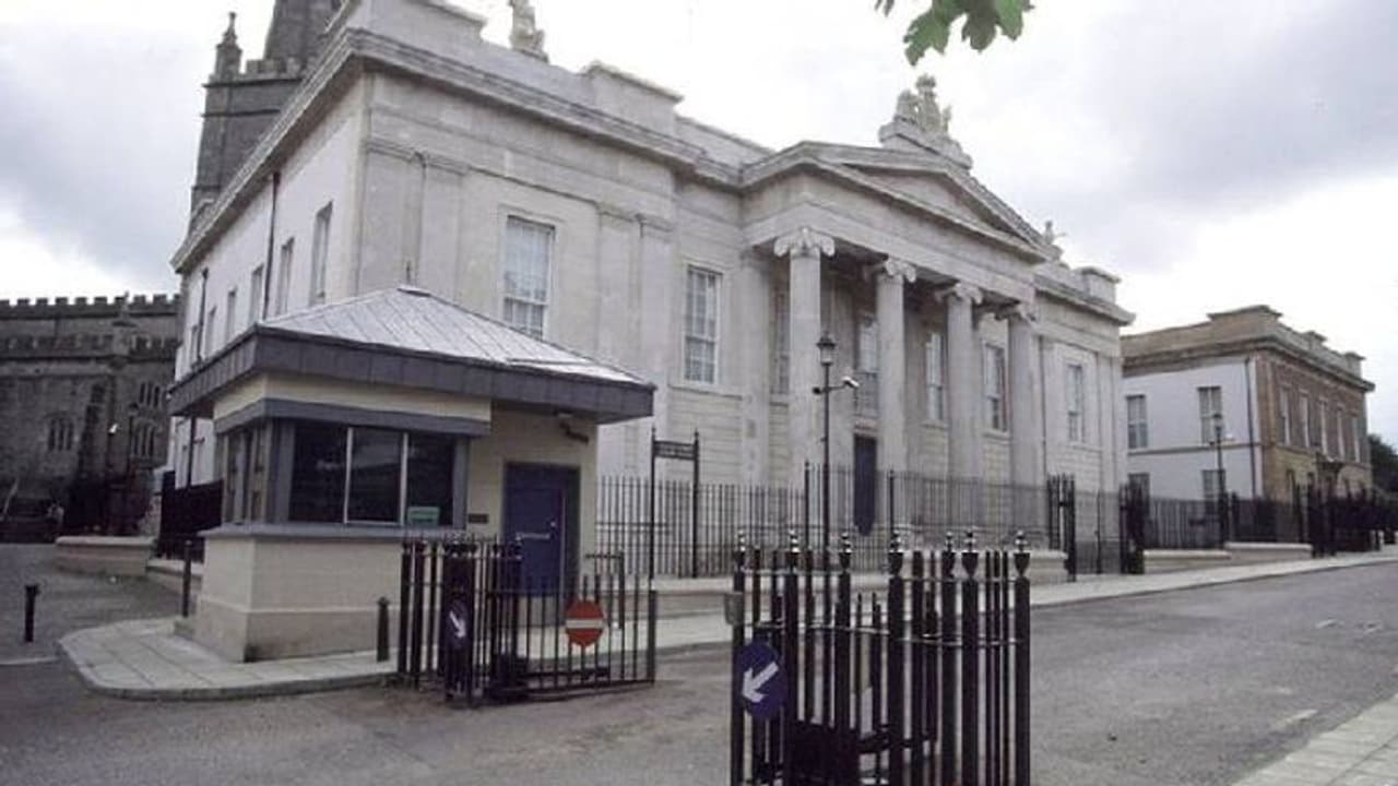 വീട്ടിലെ പൂച്ചയെ കൊന്നു, യുവാവിന് 10 മാസത്തെ തടവുശിക്ഷ, അഞ്ച് വർഷത്തെ വിലക്കും വീട്ടിലെ പൂച്ചയെ കൊന്നു, യുവാവിന് 10 മാസത്തെ തടവുശിക്ഷ, അഞ്ച് വർഷത്തെ വിലക്കും