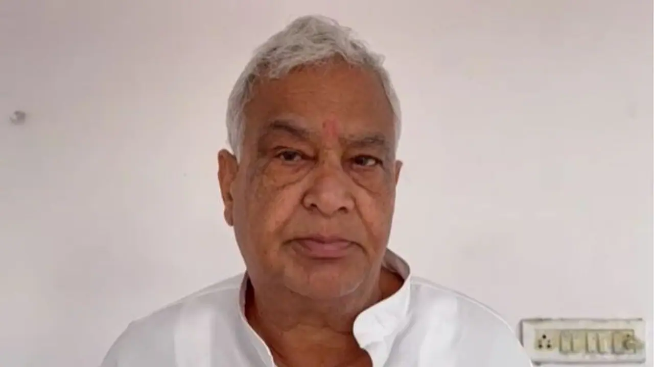 जालौर में दलित बच्चे की मौत के बाद ऐसा क्या हुआ कि जिले में तैनात हो गई पुलिस फोर्स जालौर में दलित बच्चे की मौत के बाद ऐसा क्या हुआ कि जिले में तैनात हो गई पुलिस फोर्स