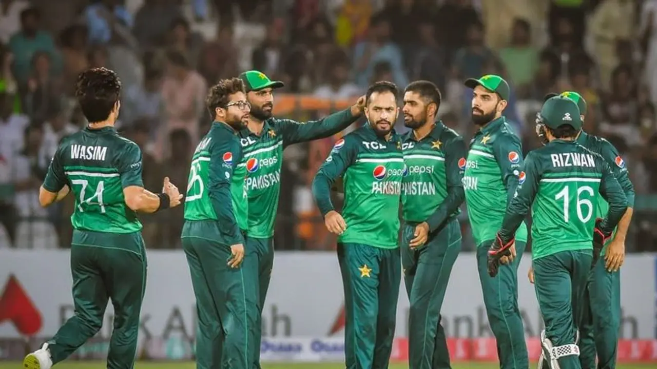 तुर्कों के तैमूर तो मुगलों का 'अमीर' था चंगेज खान, जानें अब किसे कहा जा रहा पाकिस्तानी क्रिकेट टीम का 'अमीर'