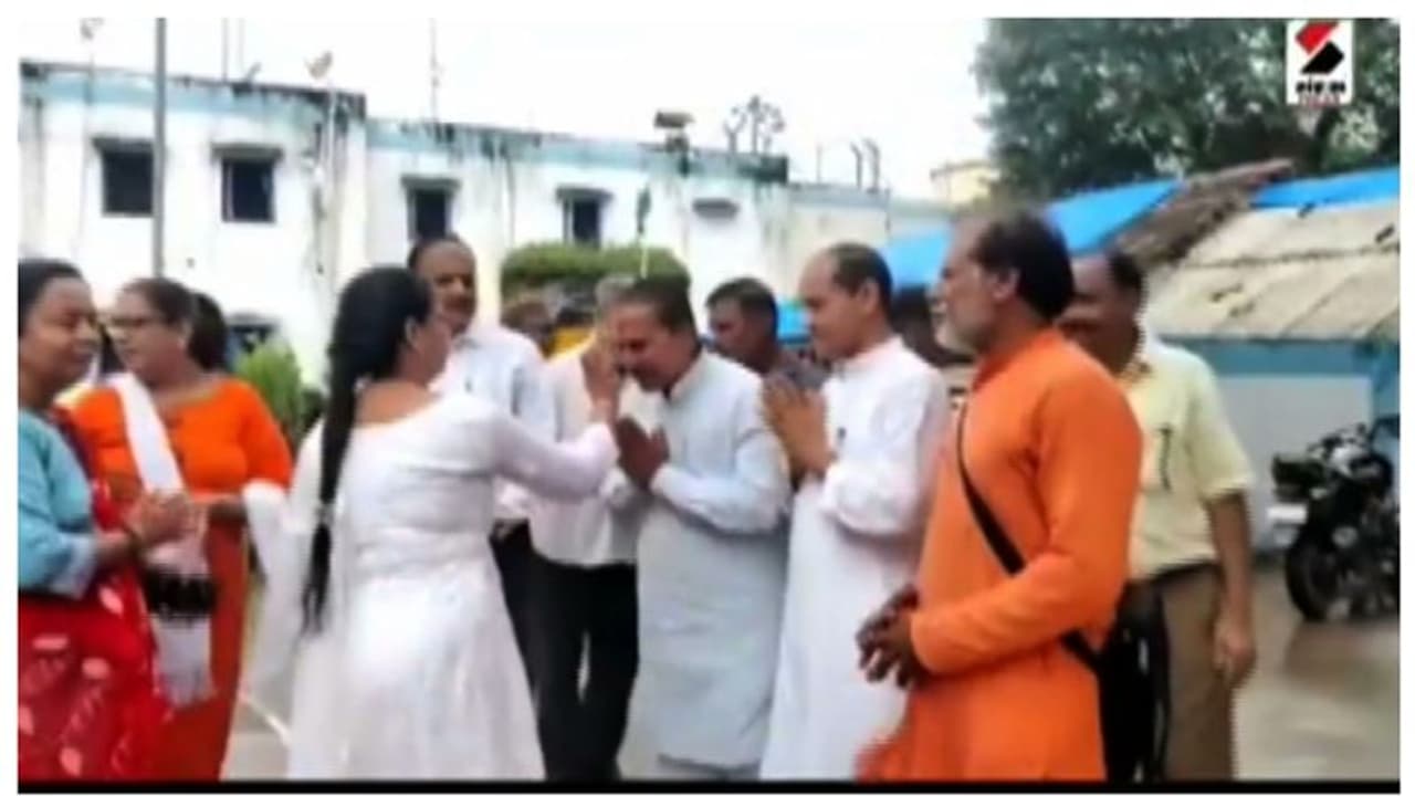 Bilkis Bano Case: ఇదేనా న‌వ భార‌తం ? అత్యాచార దోషుల‌ విడుద‌లపై విప‌క్షాల ఆగ్ర‌హం