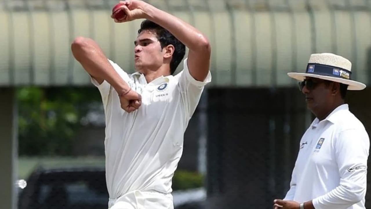 दुनिया के सबसे दबंग बल्लेबाज का बेटा बना गेंदबाज, लेकिन अब टीम बदलने को हो गया मजबूर, आखिर कौन है वो? दुनिया के सबसे दबंग बल्लेबाज का बेटा बना गेंदबाज, लेकिन अब टीम बदलने को हो गया मजबूर, आखिर कौन है वो?