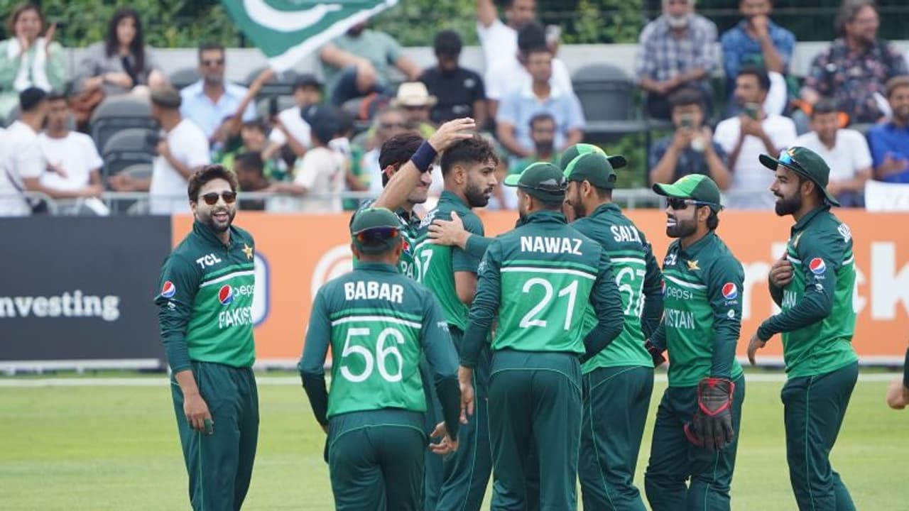 डेब्यू मैच में फास्ट बॉलर शाह ने मचाई सनसनी, इस खिलाड़ी ने सेंचुरी ठोंककर भारत को दी एशिया कप की चुनौती 