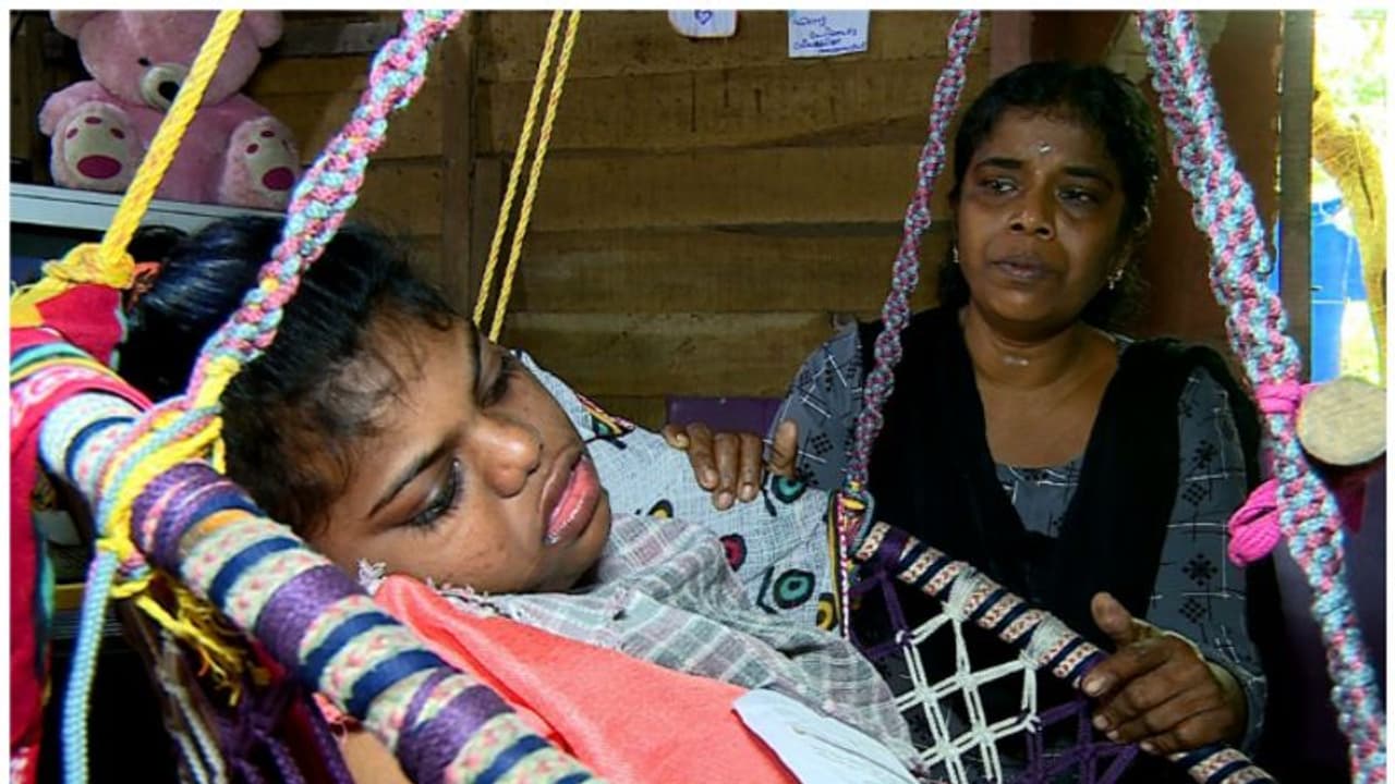  'ലൈഫിന്' പ്രായം പ്രശ്നമോ? മാനസിക വെല്ലുവിളി നേരിടുന്ന കുട്ടിയുടെ അമ്മയ്ക്ക് ലൈഫ് മിഷനിൽ വീട് നിഷേധിച്ചു,പരാതി