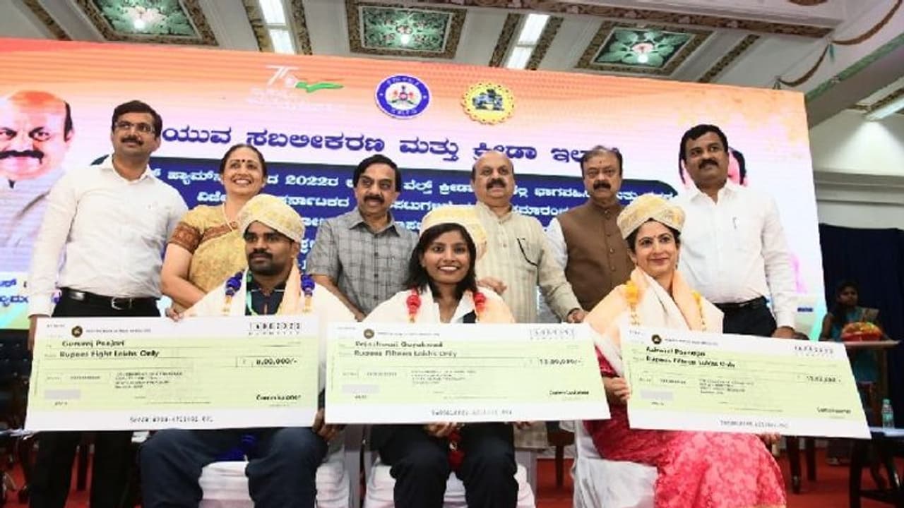ಎಲ್ಲ ಇಲಾಖೆಯಲ್ಲೂ ಕ್ರೀಡಾ ಮೀಸಲು: ಸಿಎಂ ಬೊಮ್ಮಾಯಿ ಎಲ್ಲ ಇಲಾಖೆಯಲ್ಲೂ ಕ್ರೀಡಾ ಮೀಸಲು: ಸಿಎಂ ಬೊಮ್ಮಾಯಿ