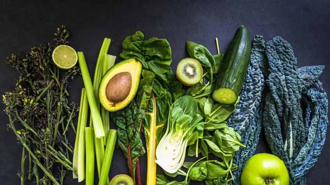 কদিন রেস্তোরাঁর খাবার খেয়ে শরীর খারাপ হওয়া স্বাভাবিক, শরীর ঠান্ডা রাখতে রইল টিপস