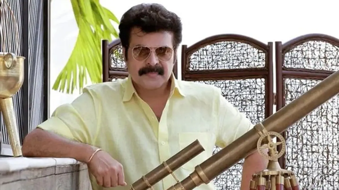 Malayali New Year 2022: Mammootty wishes fans wearing a yellow shirt and white lungi (Picture) Malayali New Year 2022: Mammootty wishes fans wearing a yellow shirt and white lungi (Picture)