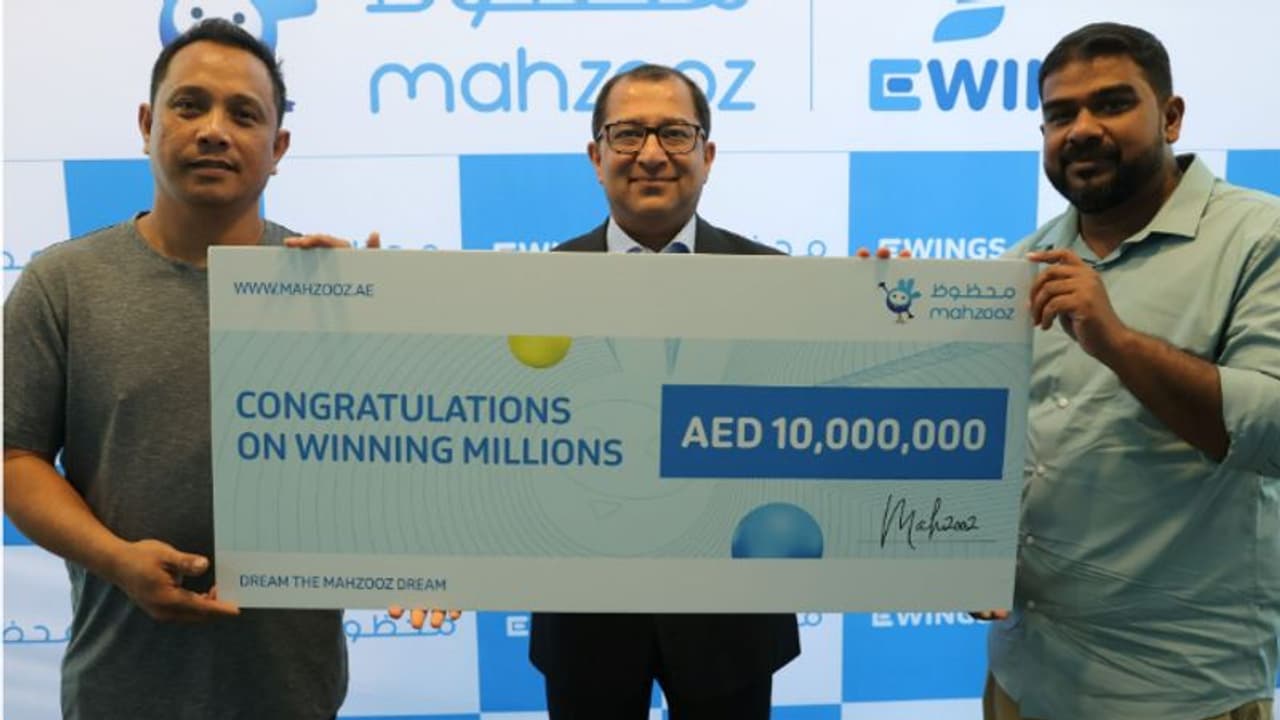 മഹ്സൂസിന്റെ ചരിത്രത്തിലാദ്യമായി 10,000,000 ദിര്ഹത്തിന്റെ ഒന്നാം സമ്മാനം പങ്കിട്ടെടുത്ത് രണ്ട് വിജയികള് മഹ്സൂസിന്റെ ചരിത്രത്തിലാദ്യമായി 10,000,000 ദിര്ഹത്തിന്റെ ഒന്നാം സമ്മാനം പങ്കിട്ടെടുത്ത് രണ്ട് വിജയികള്