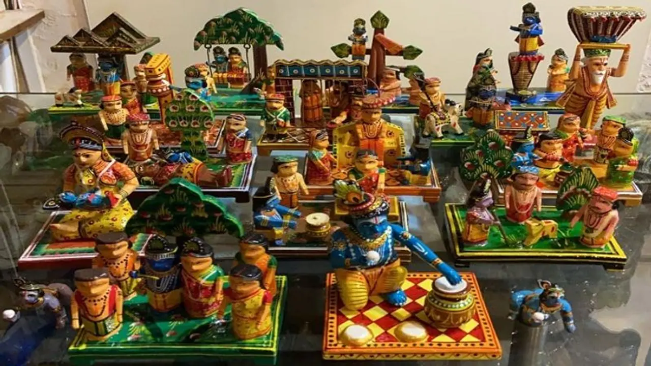 Special Story: सिंगापुर और स्पेन में श्रीकृष्ण भक्तों को खूब भा रही काशी की काष्ठ कला, बढ़ी डिमांड Special Story: सिंगापुर और स्पेन में श्रीकृष्ण भक्तों को खूब भा रही काशी की काष्ठ कला, बढ़ी डिमांड