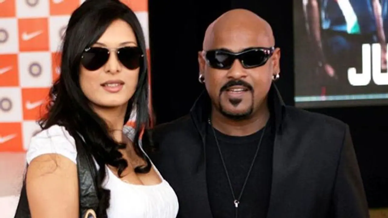 ಪೈಸೆ ಪೈಸೆಗೂ ಪರದಾಡುತ್ತಿರುವ ವಿನೋದ್ ಕಾಂಬ್ಳಿ; ಬೀದಿಗೆ ಬೀಳುವ ಆತಂಕದಲ್ಲಿ ಮಾಜಿ ಕ್ರಿಕೆಟರ್! ಪೈಸೆ ಪೈಸೆಗೂ ಪರದಾಡುತ್ತಿರುವ ವಿನೋದ್ ಕಾಂಬ್ಳಿ; ಬೀದಿಗೆ ಬೀಳುವ ಆತಂಕದಲ್ಲಿ ಮಾಜಿ ಕ್ರಿಕೆಟರ್!