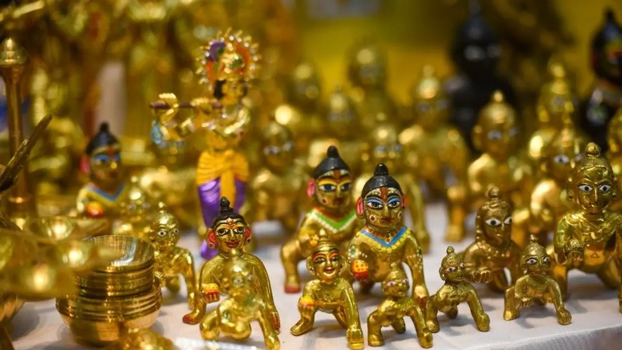 জন্মাষ্টমীতে উপবাস করে কৃষ্ণের আরাধনার রীতি প্রচলিত, এই দিন সুস্থ থাকতে মাথায় রাখুন কয়টি টিপস জন্মাষ্টমীতে উপবাস করে কৃষ্ণের আরাধনার রীতি প্রচলিত, এই দিন সুস্থ থাকতে মাথায় রাখুন কয়টি টিপস