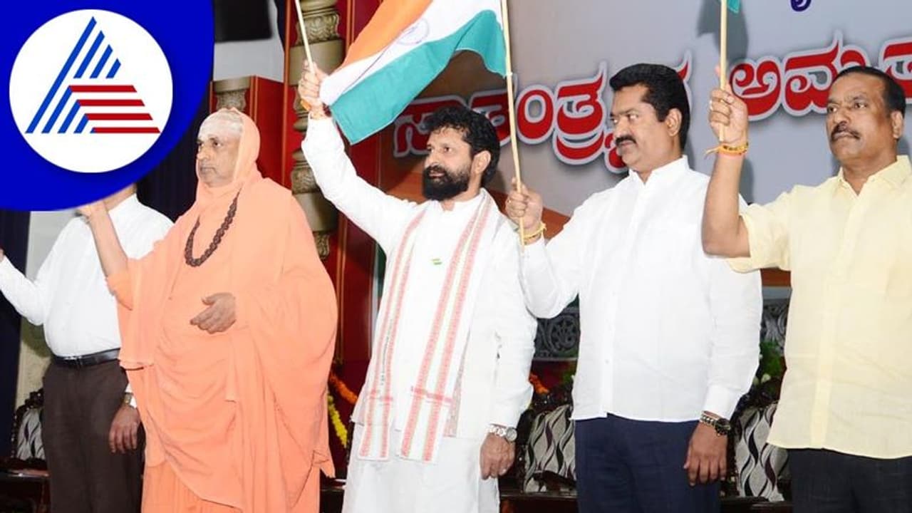 ಸ್ವಾತಂತ್ರ್ಯ ಕಳೆದುಕೊಂಡ ಕಾರಣದ ಅರಿವಿರಲಿ: ಸಿ.ಟಿ.ರವಿ ಸ್ವಾತಂತ್ರ್ಯ ಕಳೆದುಕೊಂಡ ಕಾರಣದ ಅರಿವಿರಲಿ: ಸಿ.ಟಿ.ರವಿ