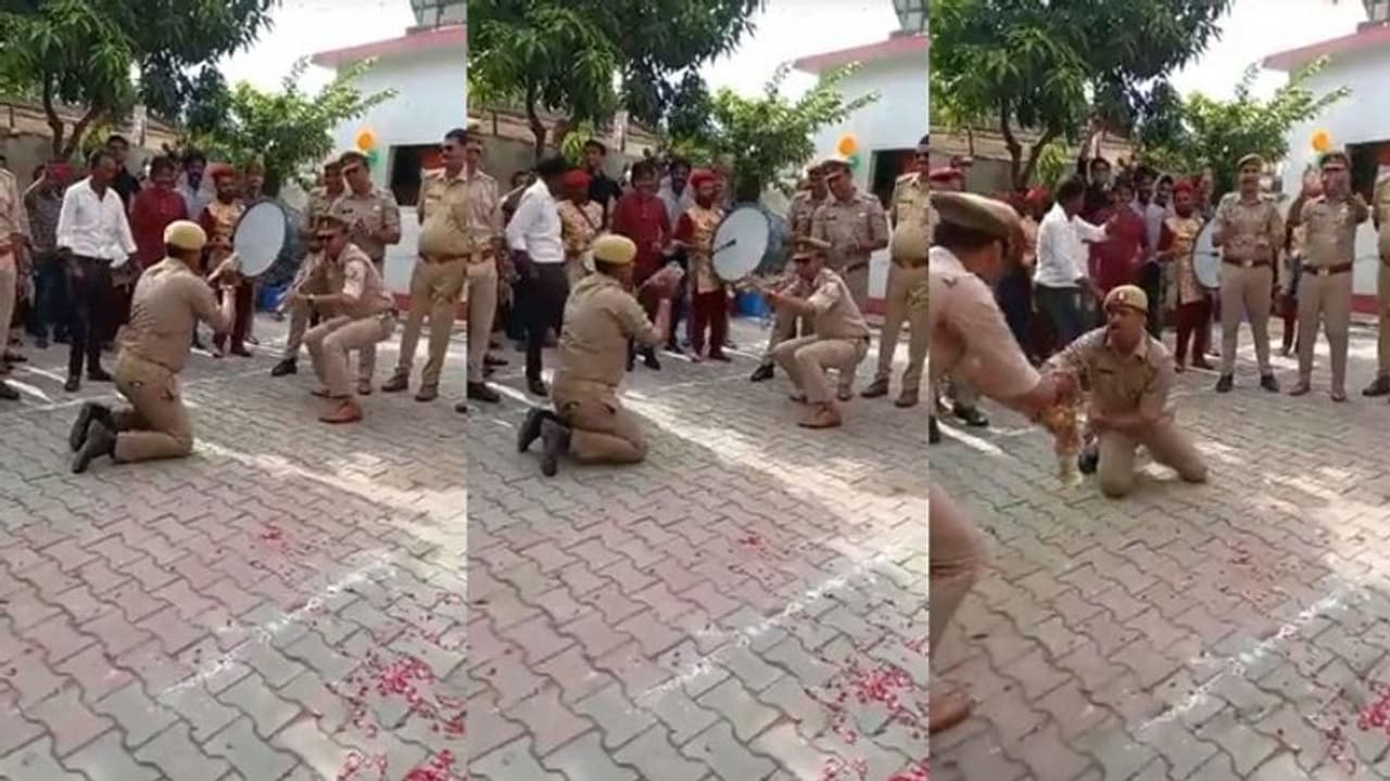 ఇండిపెండెన్స్ డే వేడుకల్లో యూపీ పోలీసుల నాగిన్ డ్యాన్స్.. వీడియో వైరల్ ఇండిపెండెన్స్ డే వేడుకల్లో యూపీ పోలీసుల నాగిన్ డ్యాన్స్.. వీడియో వైరల్