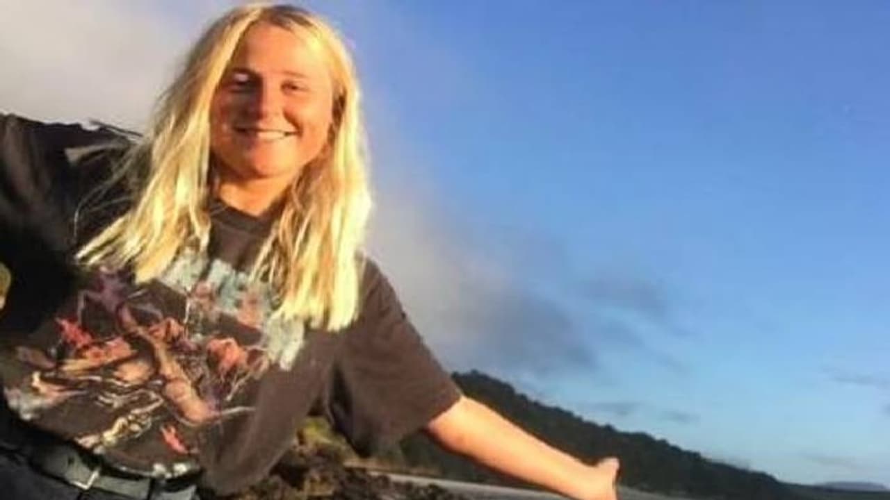 മല കയറുന്നതിനിടെ പിടിവിട്ട് 24 മീറ്റർ താഴേക്ക് വീണു, കാൽ മുറിച്ച് മാറ്റി, ഇനിയും മല കയറുമെന്ന് യുവതി മല കയറുന്നതിനിടെ പിടിവിട്ട് 24 മീറ്റർ താഴേക്ക് വീണു, കാൽ മുറിച്ച് മാറ്റി, ഇനിയും മല കയറുമെന്ന് യുവതി