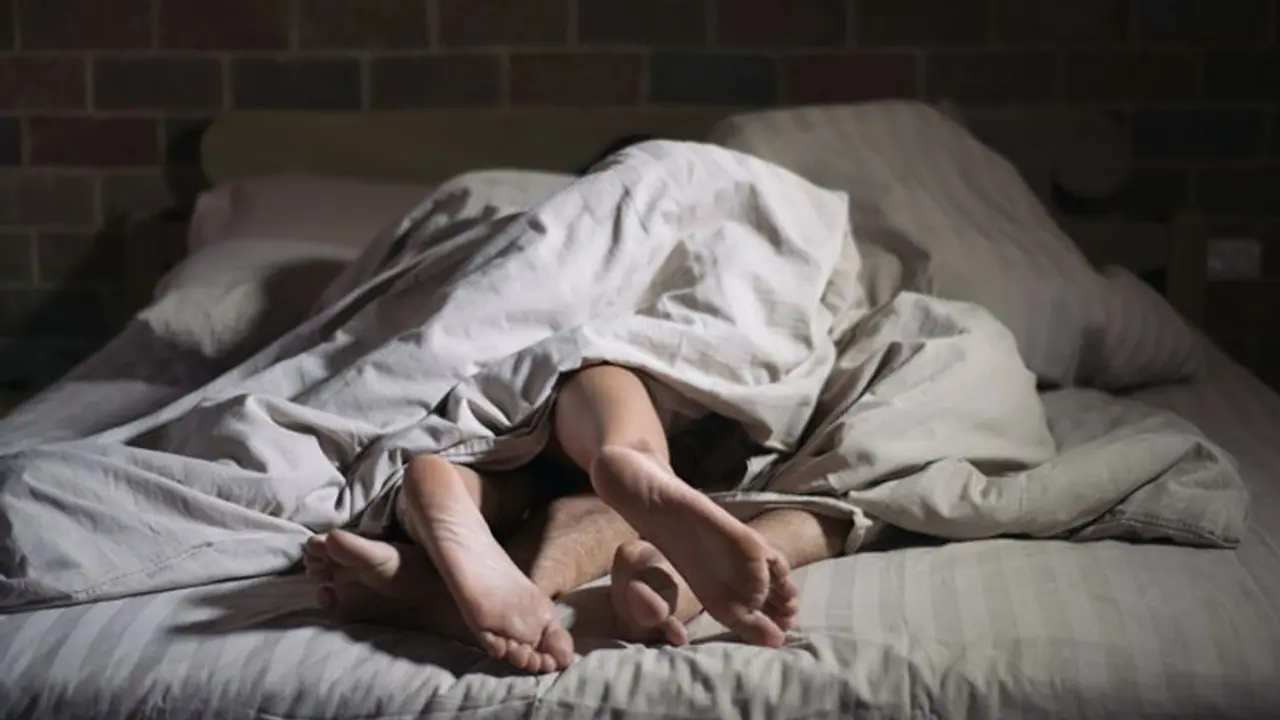 ब्लैक डायरी: शादी से 1 दिन पहले कजिन भाई ने छत पर बुलाया, फिर हम दोनों हद पार कर गए