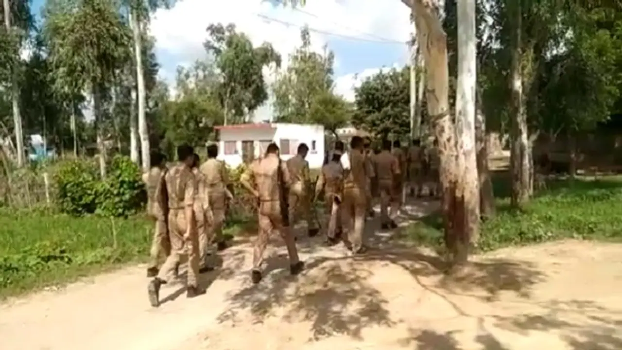 हरदोई: दो पक्षों में हुई मारपीट और पत्थरबाजी में 4 लोग जख्मी, जानिए आखिर क्यों 35 लोग पलायन की दे रहे धमकी