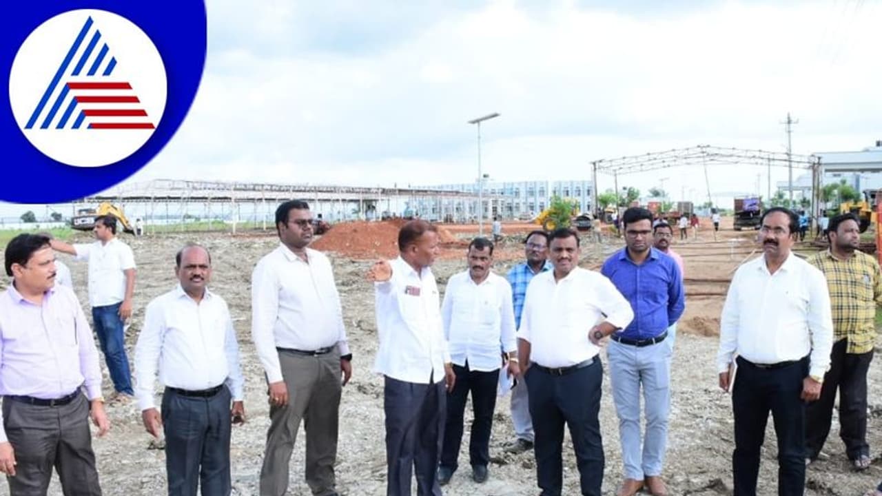 ಕಂದಾಯ ಸಚಿವ ಆರ್.ಅಶೋಕ ಗ್ರಾಮ ವಾಸ್ತವ್ಯಕ್ಕೆ ಭರದ ಸಿದ್ಧತೆ: 25 ಸಾವಿರ ಜನರಿಗೆ ಸೌಲಭ್ಯ ವಿತರಣೆ ಕಂದಾಯ ಸಚಿವ ಆರ್.ಅಶೋಕ ಗ್ರಾಮ ವಾಸ್ತವ್ಯಕ್ಕೆ ಭರದ ಸಿದ್ಧತೆ: 25 ಸಾವಿರ ಜನರಿಗೆ ಸೌಲಭ್ಯ ವಿತರಣೆ