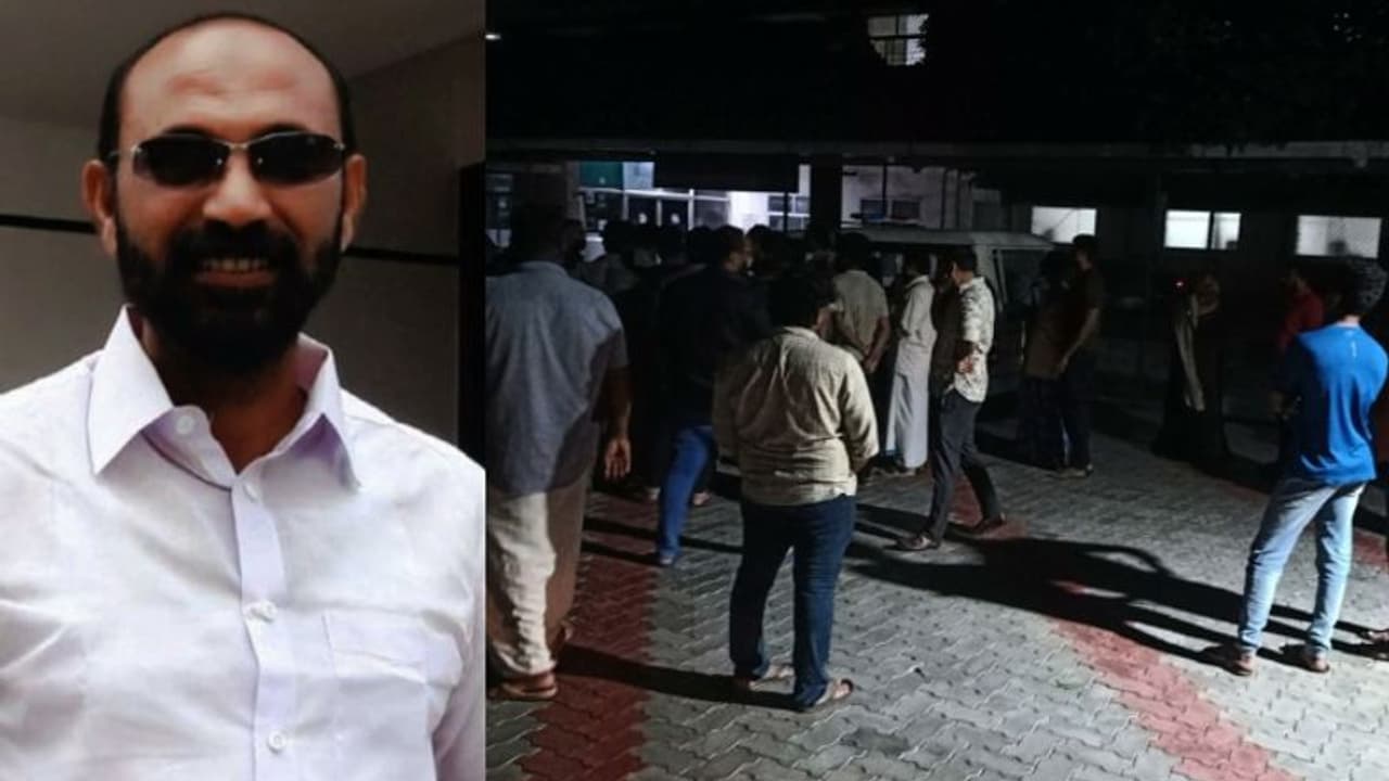 മകൻ ആക്രമിക്കപ്പെട്ടത് കണ്ട് അച്ഛൻ മരിച്ച സംഭവം; കത്തി വീശിയ ബസ് ജീവനക്കാരൻ കൊച്ചിയിൽ പിടിയിൽ മകൻ ആക്രമിക്കപ്പെട്ടത് കണ്ട് അച്ഛൻ മരിച്ച സംഭവം; കത്തി വീശിയ ബസ് ജീവനക്കാരൻ കൊച്ചിയിൽ പിടിയിൽ