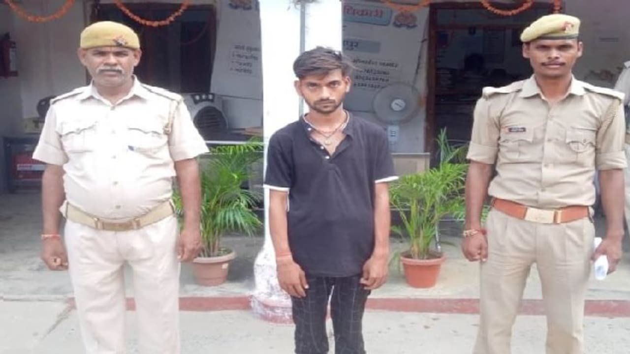 झारखंड से गोरखपुर घूमने आए युवक ने प्रेमिका पर किया जानलेवा हमला, मामूली बात को लेकर दोनों में हुआ था झगड़ा झारखंड से गोरखपुर घूमने आए युवक ने प्रेमिका पर किया जानलेवा हमला, मामूली बात को लेकर दोनों में हुआ था झगड़ा