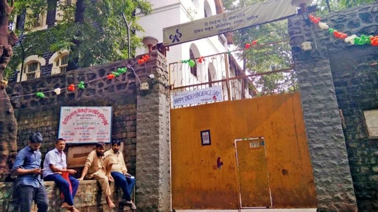 മുറിയിൽ മലമൂത്ര വിസർജനം നടത്തിയതിന് തല്ലിക്കൊന്നു; മുംബൈയിലെ ചിൽഡ്രൻസ് ഹോമിൽ പതിനാറുകാരന് ദാരുണാന്ത്യം മുറിയിൽ മലമൂത്ര വിസർജനം നടത്തിയതിന് തല്ലിക്കൊന്നു; മുംബൈയിലെ ചിൽഡ്രൻസ് ഹോമിൽ പതിനാറുകാരന് ദാരുണാന്ത്യം