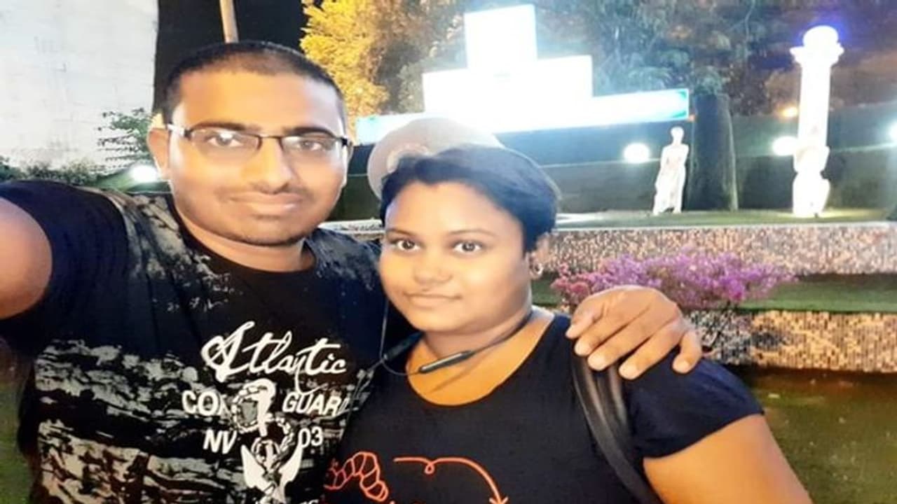 এমসি ঘোষ লেনে মা, দাদা, বৌদি, ভাইজিকে কুপিয়ে খুন! ৮ দিন পর পুলিশের জালে মূল অভিযুক্ত এমসি ঘোষ লেনে মা, দাদা, বৌদি, ভাইজিকে কুপিয়ে খুন! ৮ দিন পর পুলিশের জালে মূল অভিযুক্ত