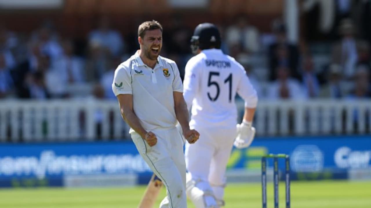 ലോക ടെസ്റ്റ് ചാമ്പ്യന്ഷിപ്പ്: ദക്ഷിണാഫ്രിക്ക ഫൈനലിനരികെ, ചിറകറ്റ് കിവീസ്, ഇന്ത്യയുടെ ഫൈനല് സാധ്യതകള് ലോക ടെസ്റ്റ് ചാമ്പ്യന്ഷിപ്പ്: ദക്ഷിണാഫ്രിക്ക ഫൈനലിനരികെ, ചിറകറ്റ് കിവീസ്, ഇന്ത്യയുടെ ഫൈനല് സാധ്യതകള്