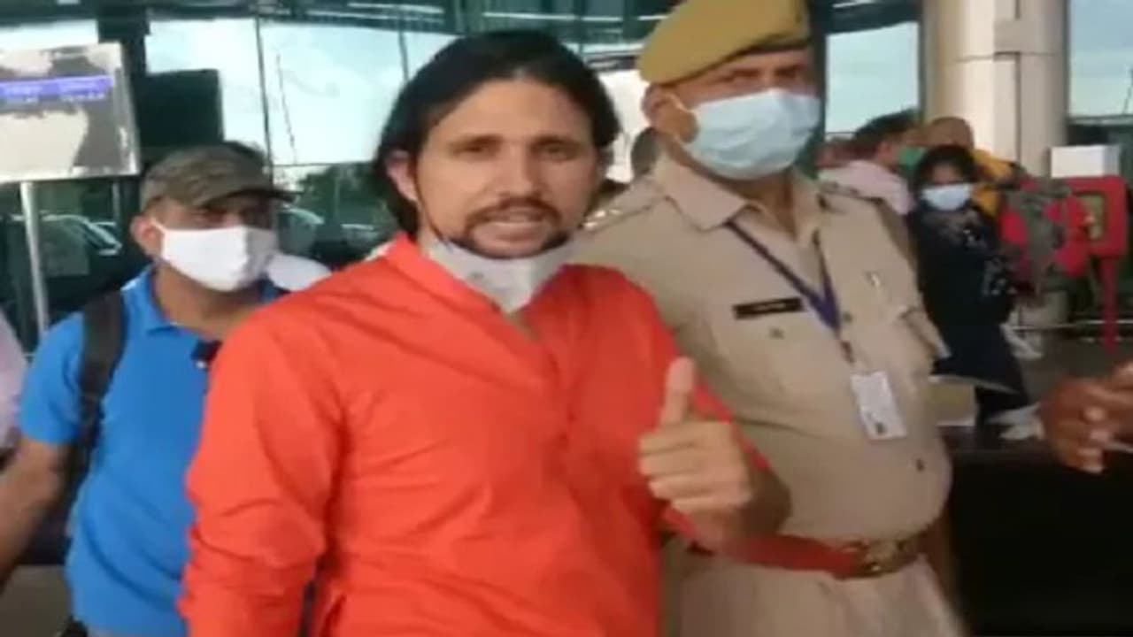 नैनी सेंट्रल जेल में बंद आनंद गिरी को गुपचुप तरीके से चित्रकूट जेल किया गया शिफ्ट, जानिए क्या है पूरा मामला