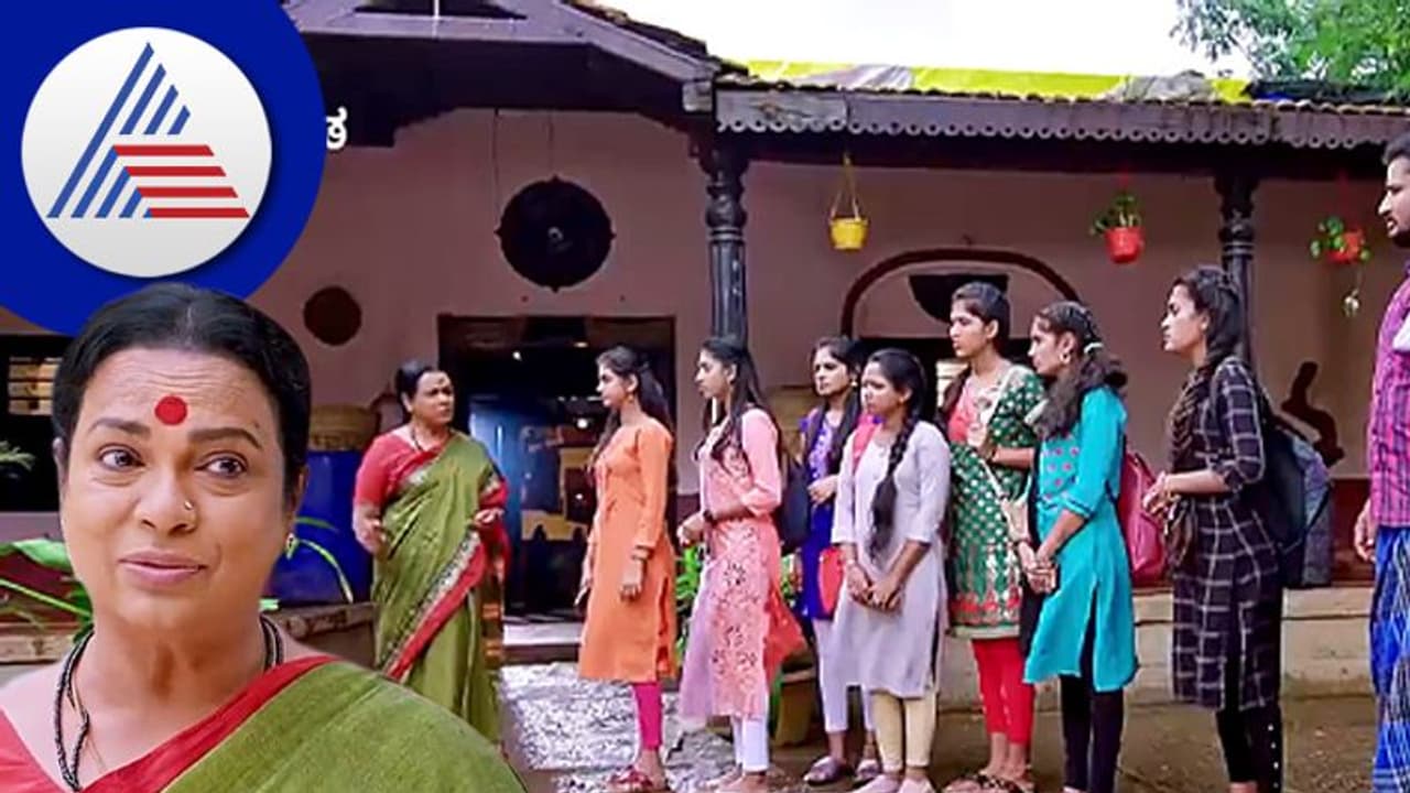 ಪುಟ್ಟಕ್ಕ ಈಗ ಖೋ ಖೋ ಕೋಚ್! ಉಮಾಶ್ರೀ ನಟನೆಗೆ ವೀಕ್ಷಕರ ಶ್ಲಾಘನೆ ಪುಟ್ಟಕ್ಕ ಈಗ ಖೋ ಖೋ ಕೋಚ್! ಉಮಾಶ್ರೀ ನಟನೆಗೆ ವೀಕ್ಷಕರ ಶ್ಲಾಘನೆ