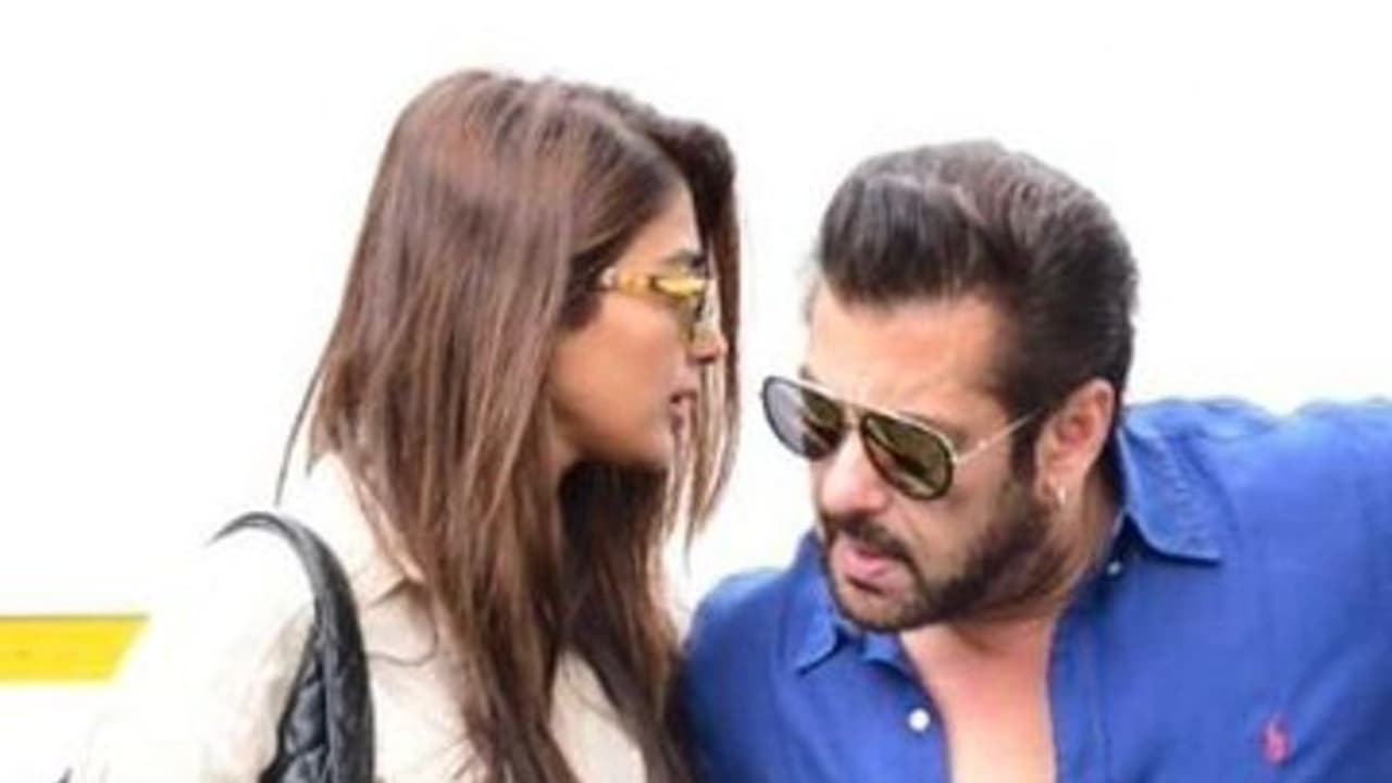 सलमान खान 24 साल छोटी एक्ट्रेस को कर रहे डेट, होम प्रोडक्शन की 2 फिल्मों में किया गया साइन !