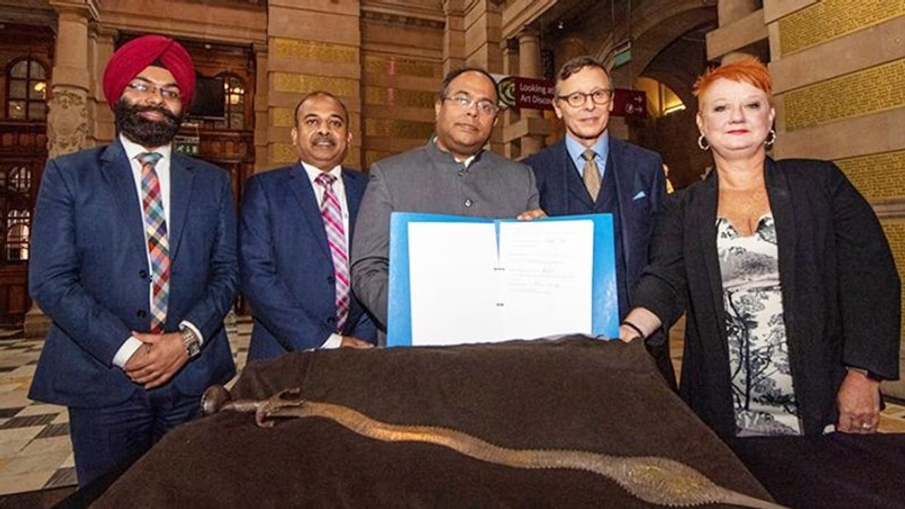 Scotland museum returns seven ancient artefacts to India Scotland museum returns seven ancient artefacts to India