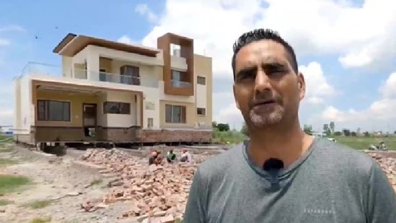 50 ಲಕ್ಷ ಖರ್ಚು ಮಾಡಿ ಮನೆ ಸ್ಥಳಾಂತರ ಮಾಡುತ್ತಿರುವ ಪಂಜಾಬ್ ರೈತ..! 50 ಲಕ್ಷ ಖರ್ಚು ಮಾಡಿ ಮನೆ ಸ್ಥಳಾಂತರ ಮಾಡುತ್ತಿರುವ ಪಂಜಾಬ್ ರೈತ..!