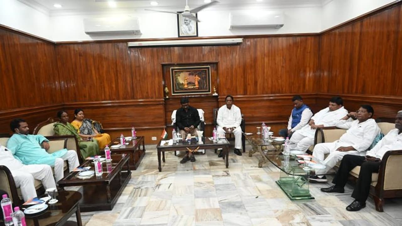 झारखंड विधानसभा का विशेष सत्र पांच सितंबर को, विश्ववास मत पारित कर सकती है सरकार झारखंड विधानसभा का विशेष सत्र पांच सितंबर को, विश्ववास मत पारित कर सकती है सरकार