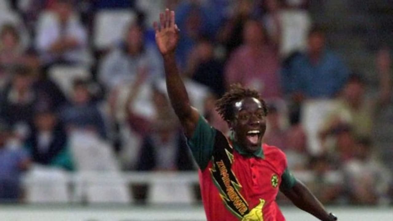 ഫ്ലവര് സഹോദരര് മുതല് ഹെന്റി ഒലോംഗ വരെ; ഇന്ത്യയെ വിറപ്പിച്ച സിംബാബ്വെയുടെ ഭൂതകാലം ഫ്ലവര് സഹോദരര് മുതല് ഹെന്റി ഒലോംഗ വരെ; ഇന്ത്യയെ വിറപ്പിച്ച സിംബാബ്വെയുടെ ഭൂതകാലം