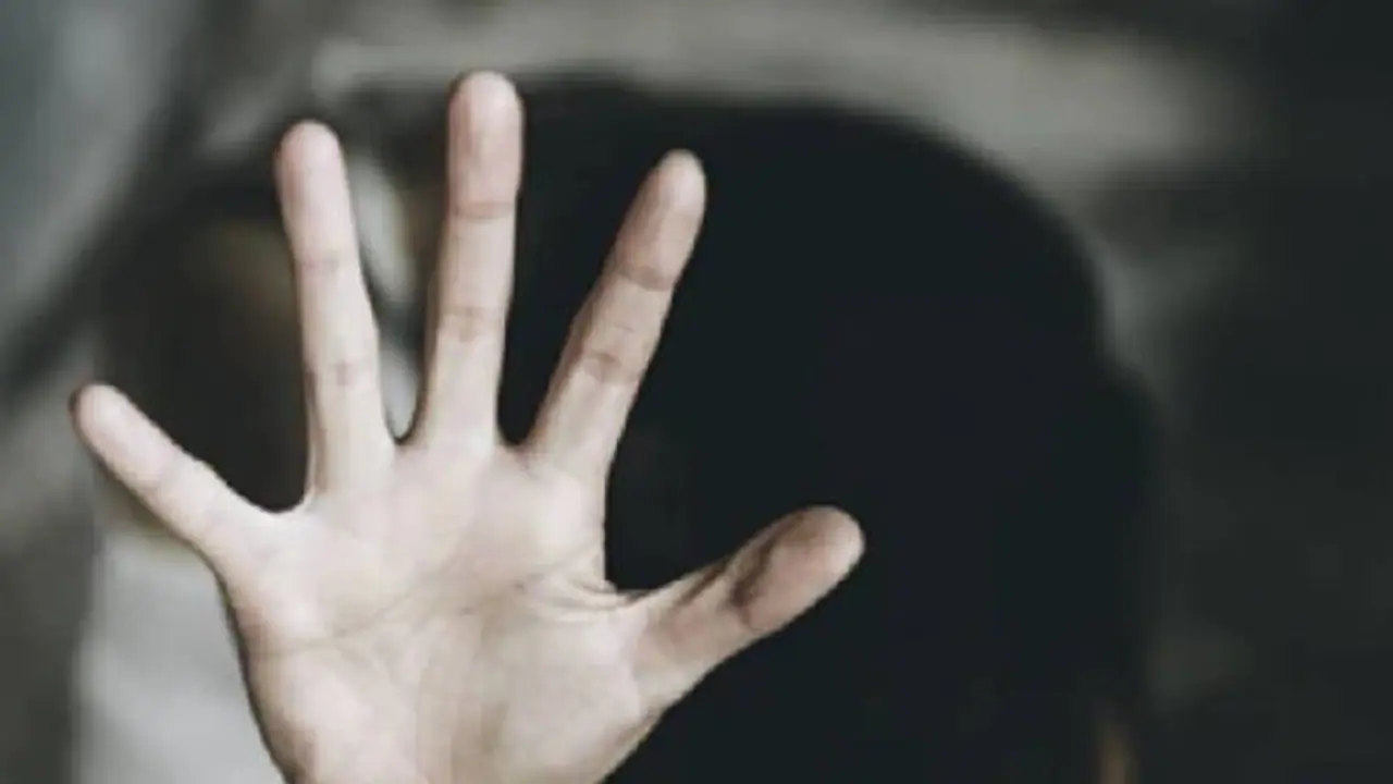 15 വര്ഷത്തിനിടെ 25 ലൈംഗിക കുറ്റകൃത്യങ്ങൾ, 40 കാരന്റെ കേസ് ഹിസ്റ്ററിയിൽ ഞെട്ടി പൊലീസ് 15 വര്ഷത്തിനിടെ 25 ലൈംഗിക കുറ്റകൃത്യങ്ങൾ, 40 കാരന്റെ കേസ് ഹിസ്റ്ററിയിൽ ഞെട്ടി പൊലീസ്