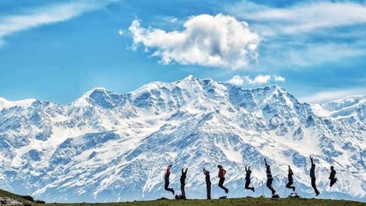 भारतीय पर्यटकों के सिर चढ़कर बोल रहा 'अभी घूमें बाद में पेमेंट करें' स्कीम, बस बैग उठाइए और विदेश घूम आइए 