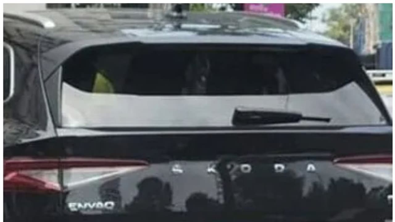 വമ്പന്മാര്ക്ക് 'ചെക്ക്' വയ്ക്കുകയോ ലക്ഷ്യം? നിരത്തില് പ്രത്യക്ഷപ്പെട്ട 'ഒറ്റയാന്', വാഹനലോകം കാത്തിരിപ്പിൽ വമ്പന്മാര്ക്ക് 'ചെക്ക്' വയ്ക്കുകയോ ലക്ഷ്യം? നിരത്തില് പ്രത്യക്ഷപ്പെട്ട 'ഒറ്റയാന്', വാഹനലോകം കാത്തിരിപ്പിൽ