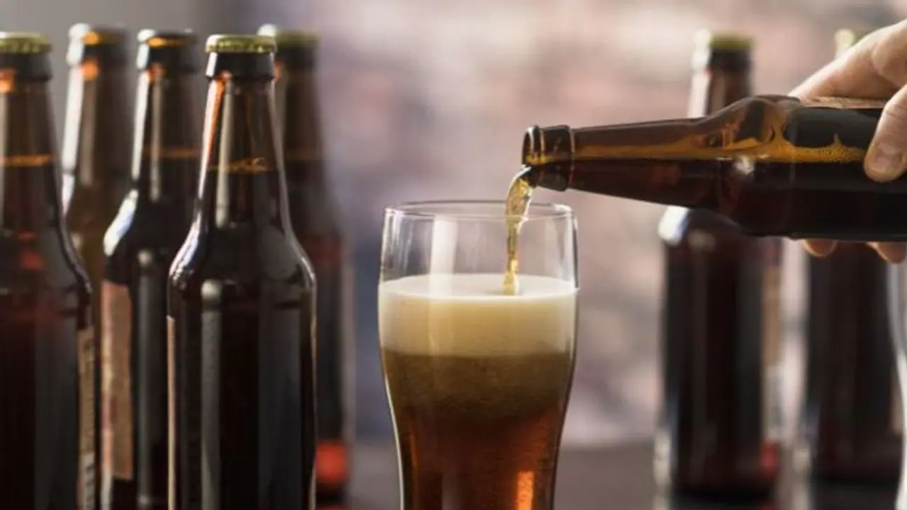 ದಸರಾ, ದೀಪಾವಳಿಯಲ್ಲಿ ‘ಎಣ್ಣೆ’ ಸಿಗಲ್ಲ..! 21 ದಿನಗಳ ಕಾಲ Delhiಯಲ್ಲಿ ಮದ್ಯದಂಗಡಿ ಬಂದ್