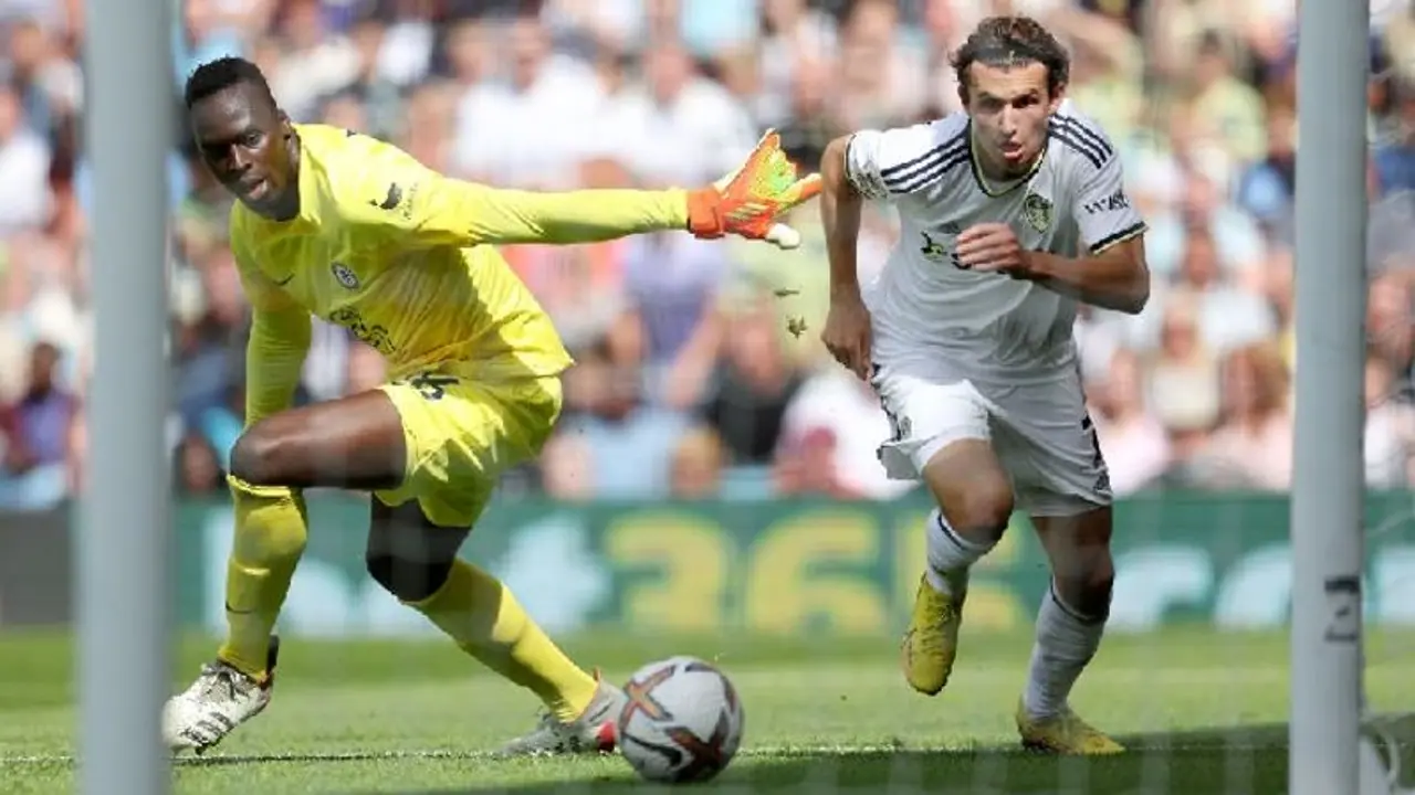 Leeds United vs Chelsea: Meme fest explodes after Mendy's howler, Koulibaly's red card Leeds United vs Chelsea: Meme fest explodes after Mendy's howler, Koulibaly's red card