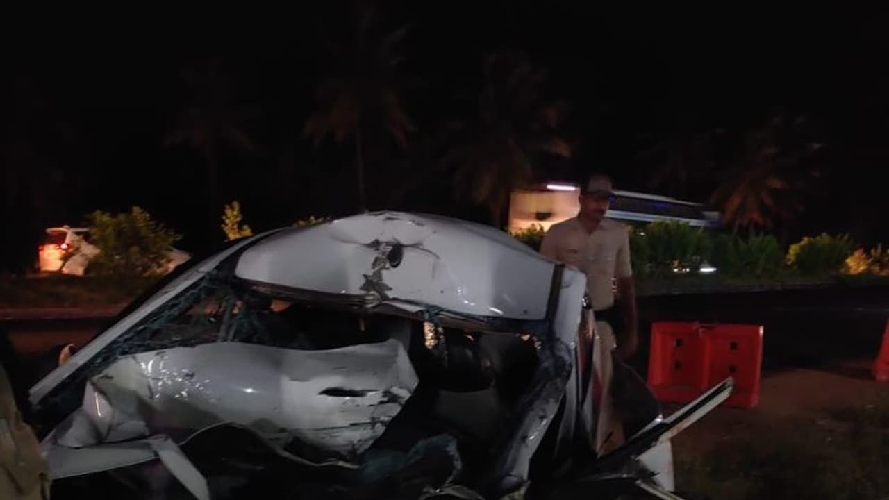 Hoskote: ಕಾರುಗಳು ನಡುವೆ ಡಿಕ್ಕಿ: ಇಬ್ಬರು ಸ್ಥಳದಲ್ಲೇ ಸಾವು, ಮೂವರ ಸ್ಥಿತಿ ಗಂಭೀರ 