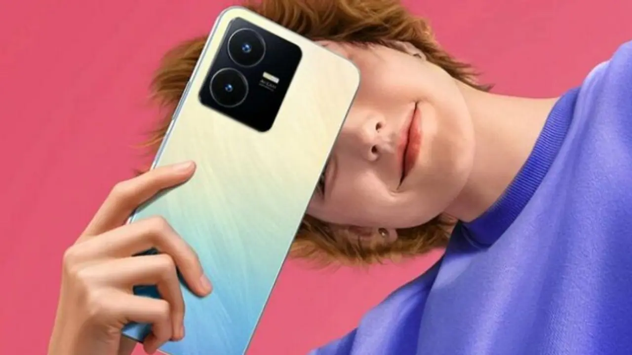 50MP कैमरा के साथ लॉन्च हुआ Vivo V22s स्मार्टफोन, कम कीमत में मिलेंगे ये धांसू फीचर्स 50MP कैमरा के साथ लॉन्च हुआ Vivo V22s स्मार्टफोन, कम कीमत में मिलेंगे ये धांसू फीचर्स