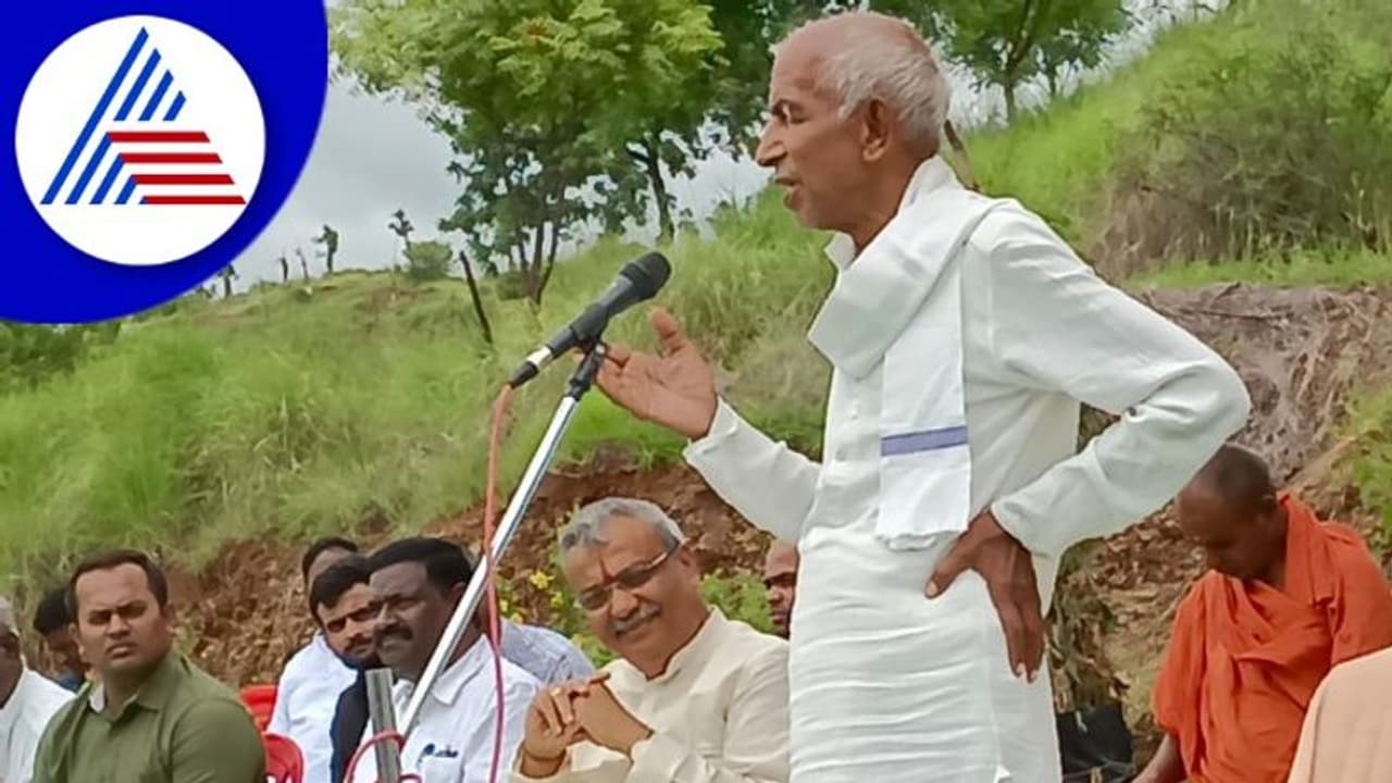 ವೃಕ್ಷ ಪ್ರೀತಿಸುವುದು, ರಕ್ಷಿಸುವುದು ಅದುವೇ ಧರ್ಮ : ಸಿದ್ಧೇಶ್ವರ ಶ್ರೀಗಳ ಅಭಿನುಡಿ ವೃಕ್ಷ ಪ್ರೀತಿಸುವುದು, ರಕ್ಷಿಸುವುದು ಅದುವೇ ಧರ್ಮ : ಸಿದ್ಧೇಶ್ವರ ಶ್ರೀಗಳ ಅಭಿನುಡಿ