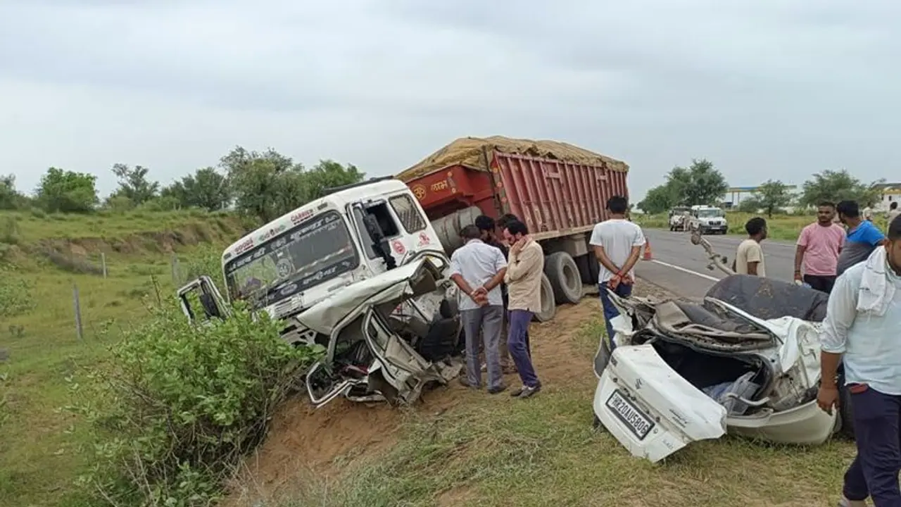 भीषण हादसे में टुकड़ों में बंट गई कार, हरियाणा रहने वाले एक ही परिवार के चार लोगों की मौके पर मौत