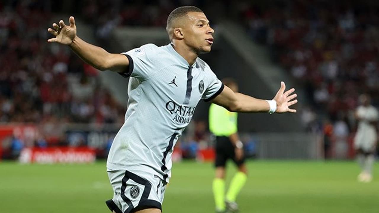 സൗദിയില് നിന്ന് എംബാപ്പെയ്ക്ക് വന് ഓഫര്! ഒരു വര്ഷ കരാറില് പണം വാരിയെറിഞ്ഞ് അല് ഹിലാല് സൗദിയില് നിന്ന് എംബാപ്പെയ്ക്ക് വന് ഓഫര്! ഒരു വര്ഷ കരാറില് പണം വാരിയെറിഞ്ഞ് അല് ഹിലാല്